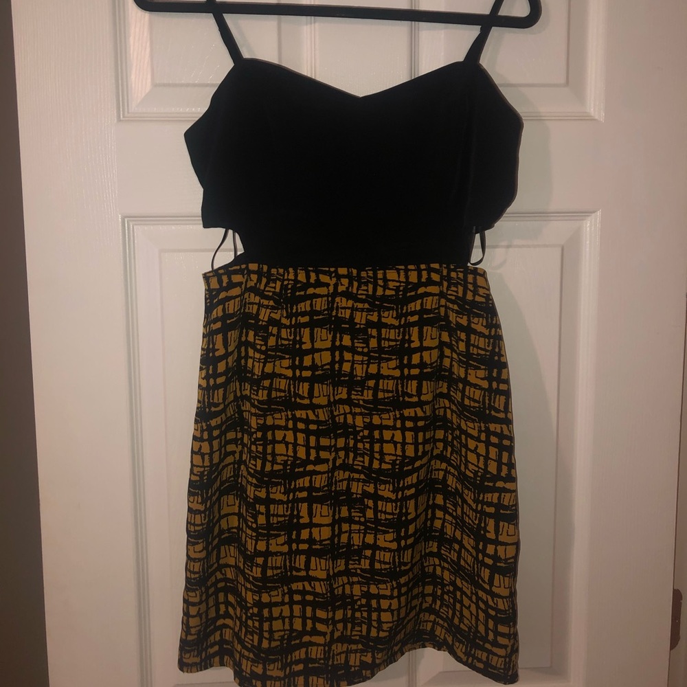Forever 21 cut out dress